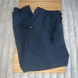 Jaanuu jogger scrubs